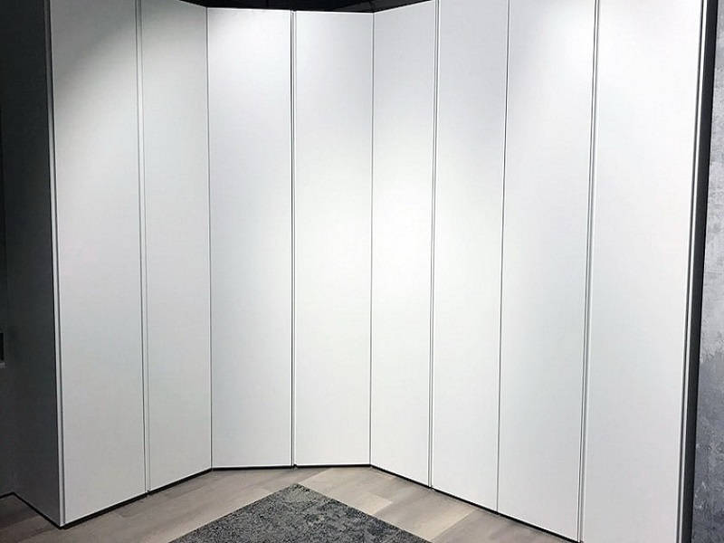 Шкаф распашной на заказ